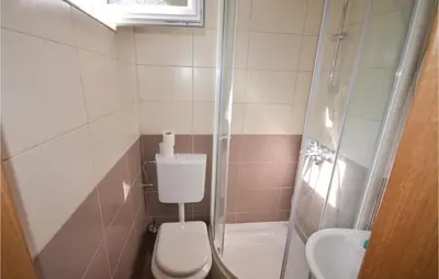 Kupaonica u objektu One-Bedroom Apartment In Stari Grad