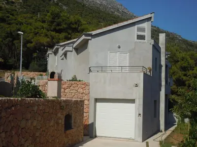 Pogled na planine ili pogled na planine iz apartmana