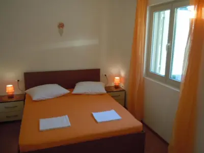 Krevet ili kreveti u jedinici u objektu Apartments by the sea Sveta Nedilja, Hvar - 13753