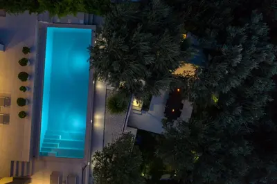 Bazen u objektu Villa Olive Grove ili u blizini