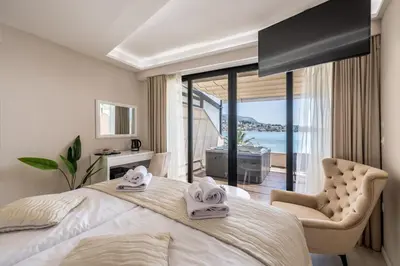 Krevet ili kreveti u jedinici u objektu Sea View Luxury Rooms Seven of Nine