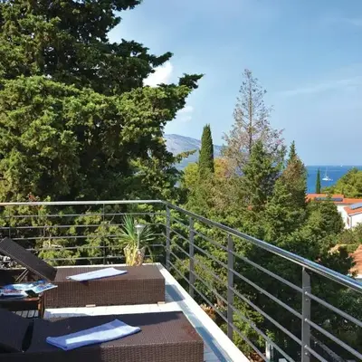 One-Bedroom Apartment In Stari Grad