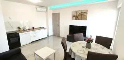 Kuhinja ili čajna kuhinja u objektu Apartment Dolores