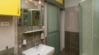 Kupaonica u objektu Apartments by the sea Omis - 13727