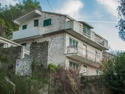 Zgrada u kojoj se nalazi apartman