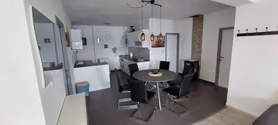 Kuhinja ili čajna kuhinja u objektu Apartments Dana