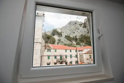 Pogled na planine ili pogled na planine iz apartmana