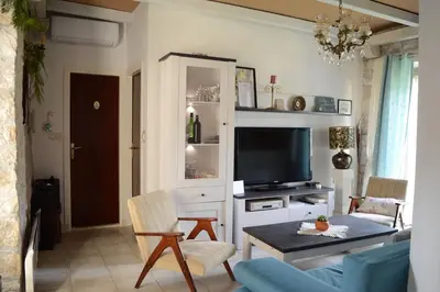TV i/ili zabavni centar u objektu Visilo Heritage Stone House - A 300-year-old Legacy in the Heart of Pučišća