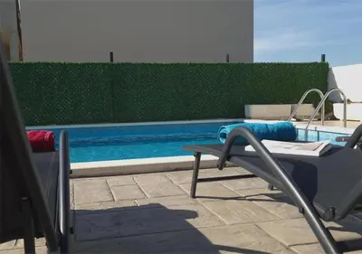 Bazen u objektu Modern apartment with private pool near Split ili u blizini