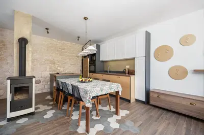 Kuhinja ili čajna kuhinja u objektu Villa Komelo