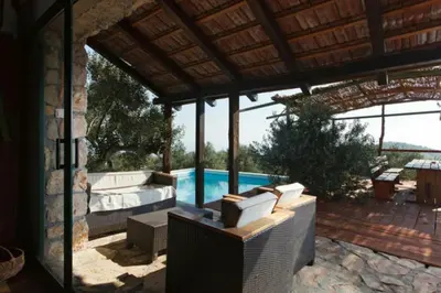 Bazen u objektu Secluded house with a swimming pool Brusje, Hvar - 12493 ili u blizini