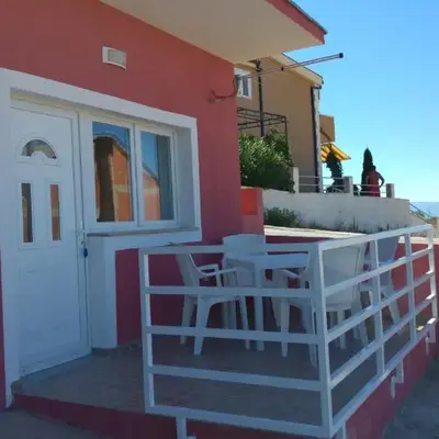 Apartments with parking space Podstrana