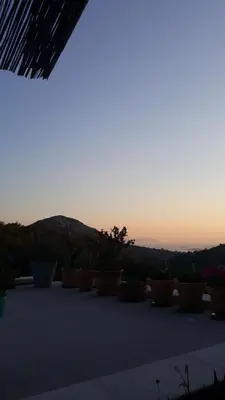 Pogled na planine ili pogled na planine iz vikendica