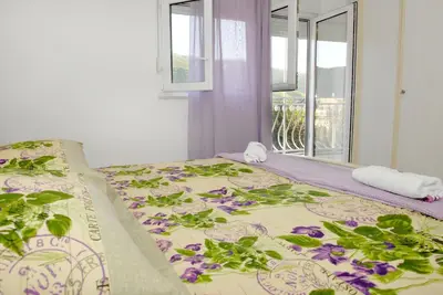 Krevet ili kreveti u jedinici u objektu Family friendly house with a swimming pool Kostanje, Omis - 14176