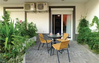 Vrt u objektu Studio Apartment In Makarska