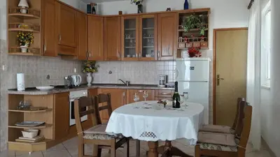 Kuhinja ili čajna kuhinja u objektu Apartment Juri