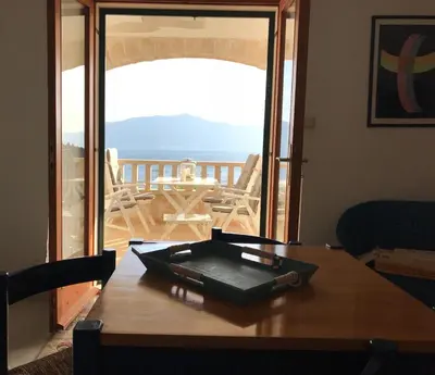 Pogled na planine ili pogled na planine iz apartmana