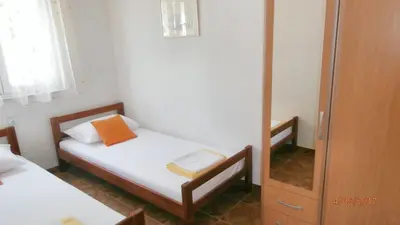 Krevet ili kreveti u jedinici u objektu Charming Apartment with Sea View, Gdinj, 70 m², Garden