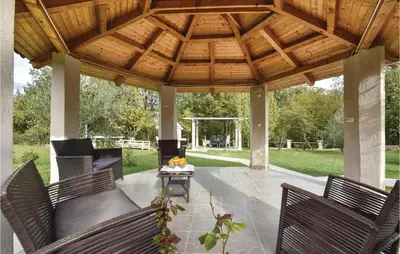 Vrt u objektu Three-Bedroom Holiday Home In Slime