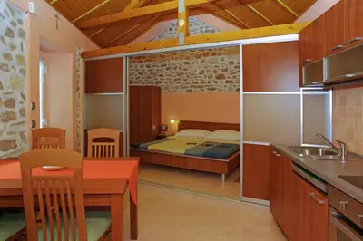 Kuhinja ili čajna kuhinja u objektu Apartment Menego A2 BOL-CENTER, Croatia