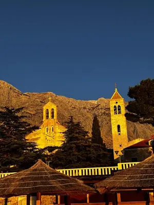 Pogled na planine ili pogled na planine iz apartmana