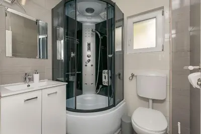 Kupaonica u objektu Apartments Lorenzo