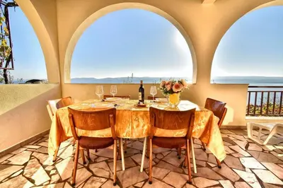 Pogled na more ili pogled na more iz apartmana
