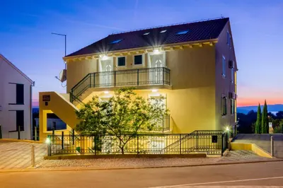 Zgrada u kojoj se nalazi apartman