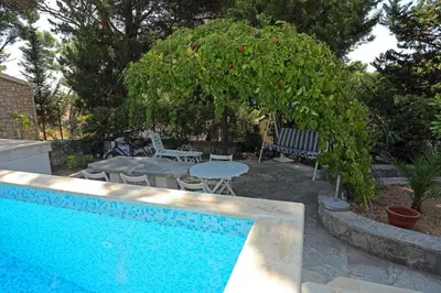 Tlocrt objekta Family friendly apartments with a swimming pool Bol, Brac - 14379