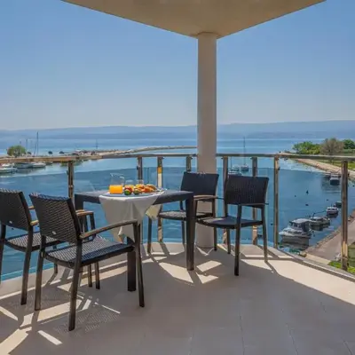 AP 4+2 in one of the most luxury building in Omis