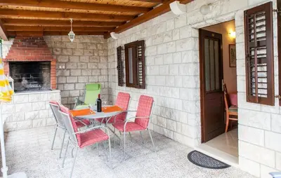 Popločani dio dvorišta ili vanjski dio objekta Bungalows Ivan (3757)