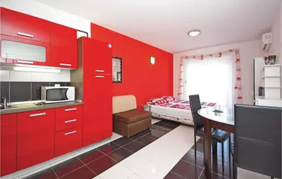 Kuhinja ili čajna kuhinja u objektu Studio Apartment In Makarska