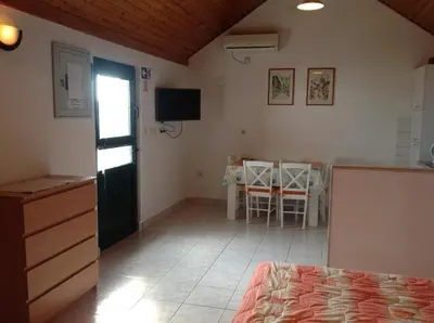 TV i/ili zabavni centar u objektu Holiday Home ZLATNI RAT (3543)