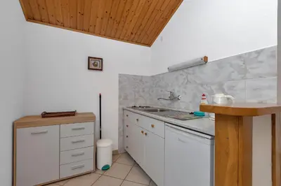 Kuhinja ili čajna kuhinja u objektu Apartments by the sea Cove Pokrivenik, Hvar - 14345