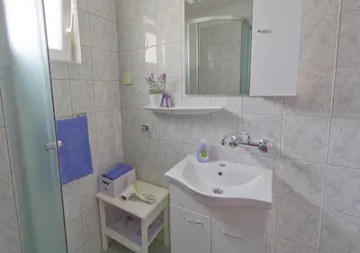 Kupaonica u objektu ꕥ Apartments Residence SUNCE Supetar, Family choice - cozy base to stay and explore island Brac FREE PARKING
