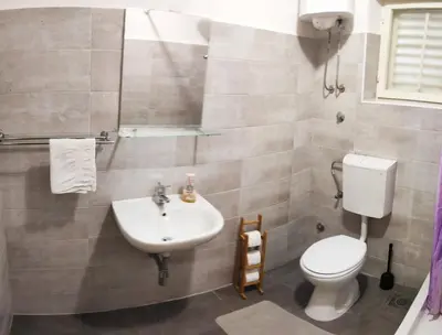 Kupaonica u objektu Olive garden