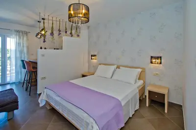 Krevet ili kreveti u jedinici u objektu Island Hvar Seaside Villa Levanda with Beach, Pool & Seaview