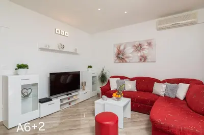 TV i/ili zabavni centar u objektu Apartman Dalibor, Stanići - Omiš