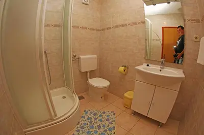 Kupaonica u objektu Apartments and Rooms Zvjezdana