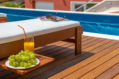 Bazen u objektu VILLA ARYA - Heated pool, roof hot tub, gym, near the beach with amazing views! ili u blizini