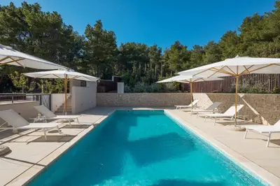 Bazen u objektu Luxury Villa Lucice View ili u blizini