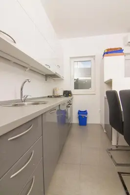 Kuhinja ili čajna kuhinja u objektu Holiday House Botta