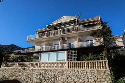 Zgrada u kojoj se nalazi apartman