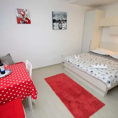 APARTMANI IVONA & IVO