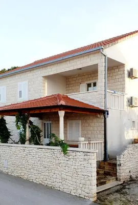 Zgrada u kojoj se nalazi apartman