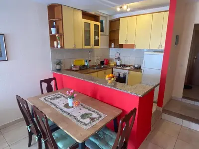 Kuhinja ili čajna kuhinja u objektu Holiday Escape From City Center