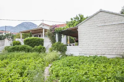 Pogled na planine ili pogled na planine iz apartmana