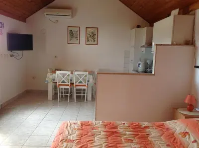 Kuhinja ili čajna kuhinja u objektu Holiday Home Oliva