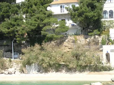 Vrt u objektu Beachfront Apartment Pisak (196-2)