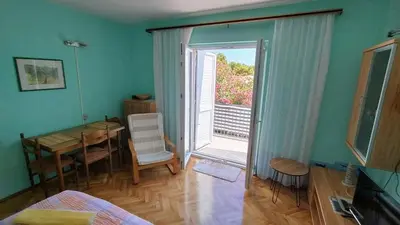 TV i/ili zabavni centar u objektu Apartments by the sea Jelsa, Hvar - 8747